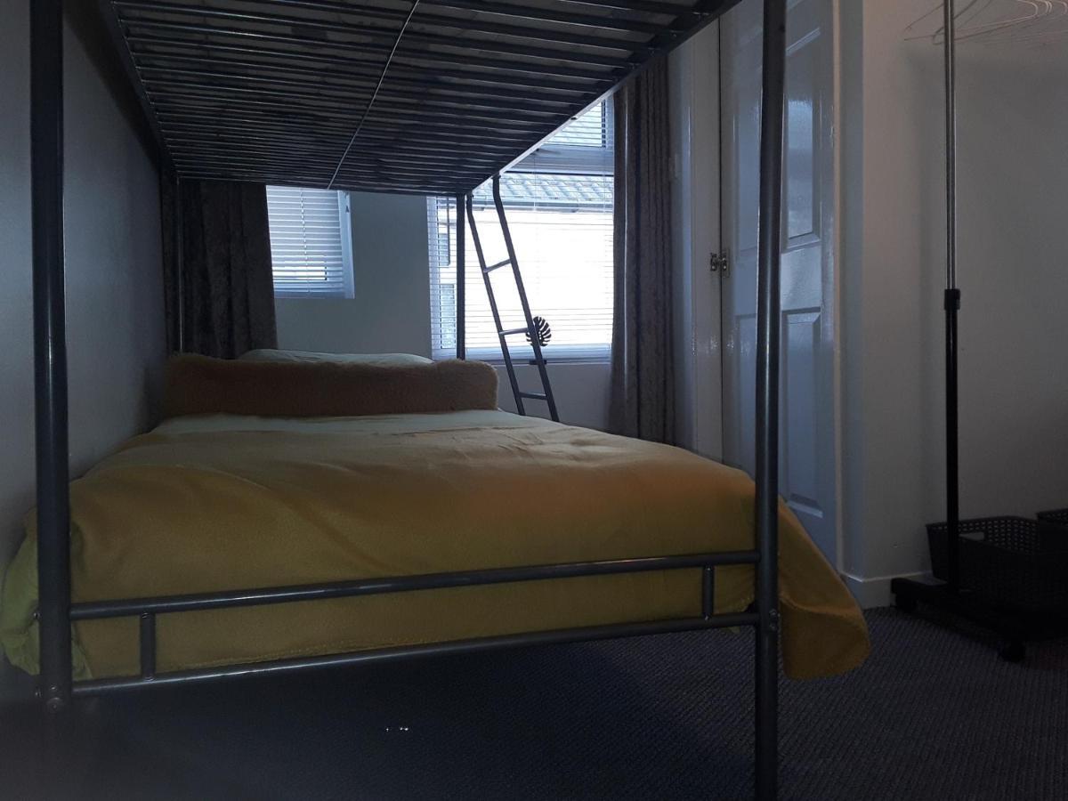 The Weeton Guesthouse - Blackpool — Photos 1